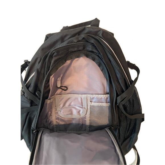 High Sierra Padded Computer Backpack - Picture 3 of 5